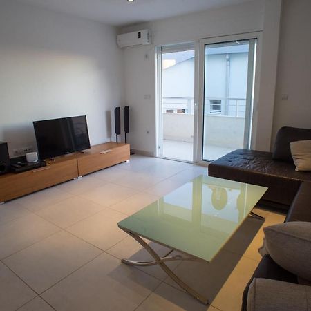 Becici Three-Bedroom Penthouse Apartment With Jacuzzi Exterior photo