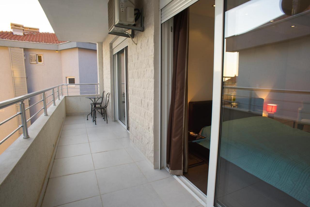 Becici Three-Bedroom Penthouse Apartment With Jacuzzi Exterior photo